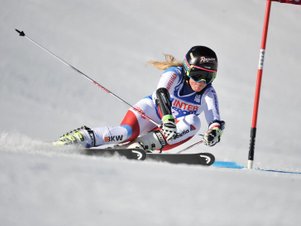 championship women ski descent courchevel 